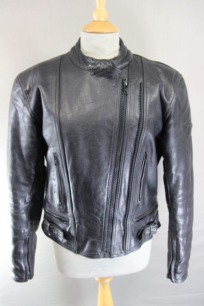 FRANK THOMAS CLASSIC BLACK LEATHER BIKER JACKET WITH BACK PROTECTOR: SIZE 14
