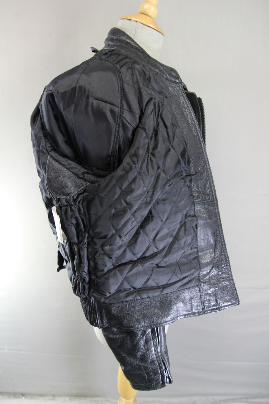 FRANK THOMAS CLASSIC BLACK LEATHER BIKER JACKET WITH BACK PROTECTOR: SIZE 14