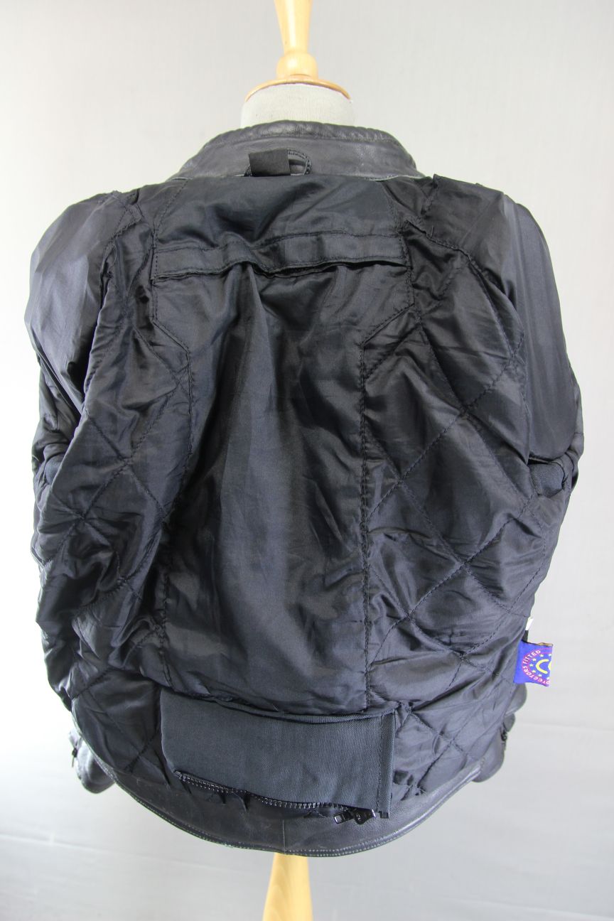 AKITO BLACK LEATHER BIKER JACKET WITH CE ARMOUR: SIZE 12 34-36 INCH CHEST