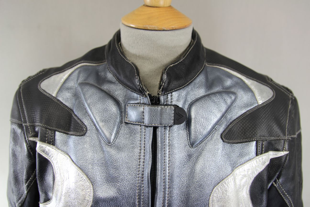FRANK THOMAS SILVER & BLACK LEATHER BIKER JACKET WITH CE ARMOUR SIZE 12/34-36 IN