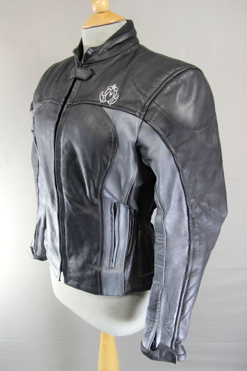 FIGO BLACK & SILVER LEATHER BIKER JACKET WITH ARMOUR & THERMAL LINING: SIZE 10