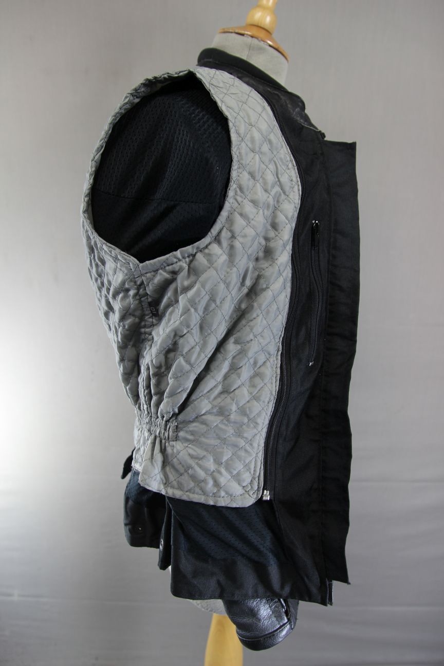 FIGO BLACK & SILVER LEATHER BIKER JACKET WITH ARMOUR & THERMAL LINING: SIZE 10