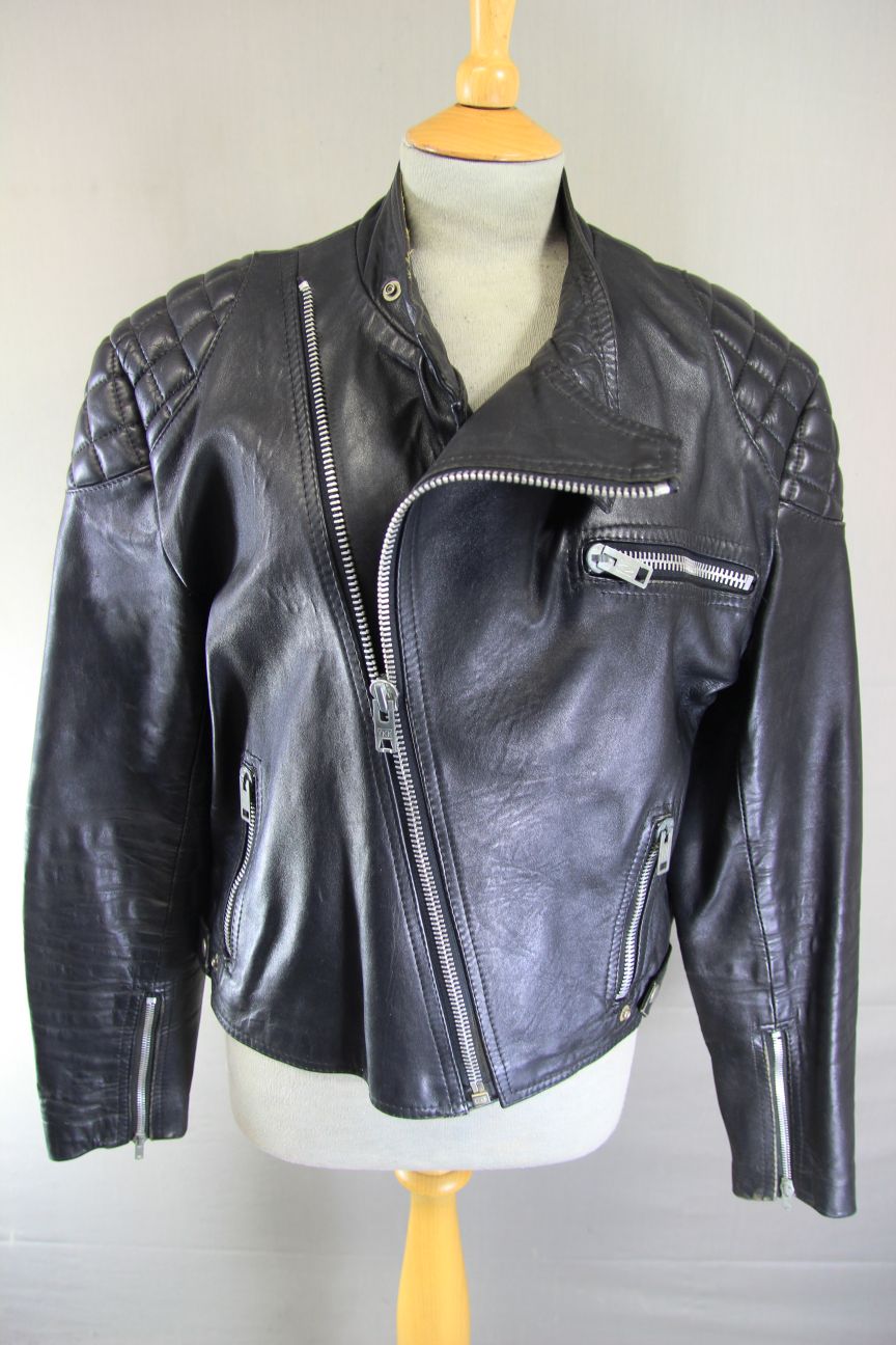 VINTAGE 1970's CLASSIC BLACK LEATHER BIKER JACKET 42 INCH CHEST