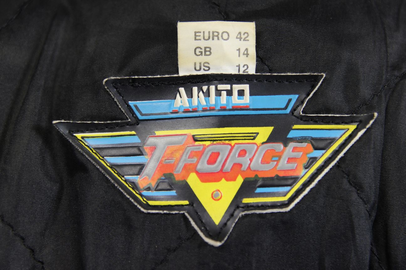 CLASSIC AKITO T-FORCE BLACK LEATHER BIKER JACKET: SIZE 14/36 INCH CHEST