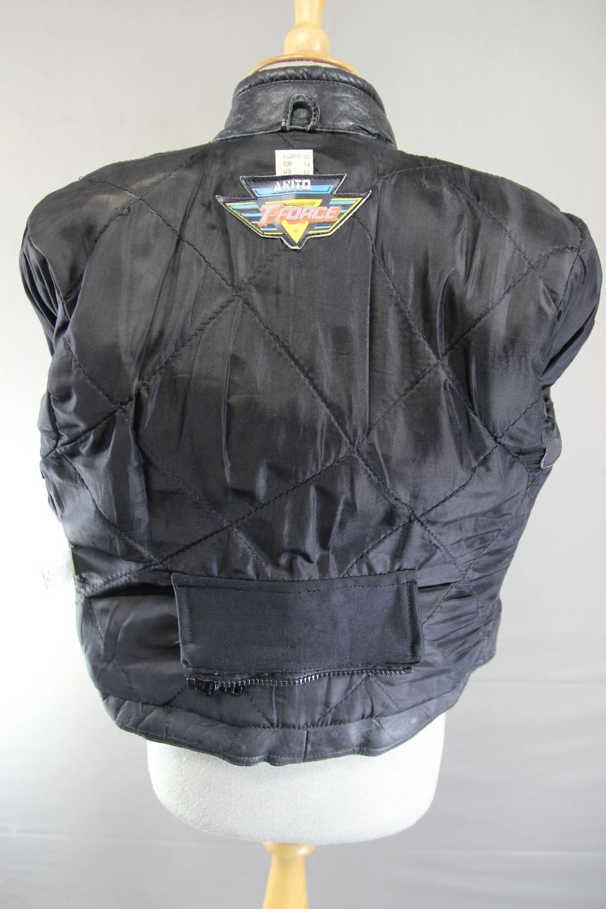 CLASSIC AKITO T-FORCE BLACK LEATHER BIKER JACKET: SIZE 14/36 INCH CHEST