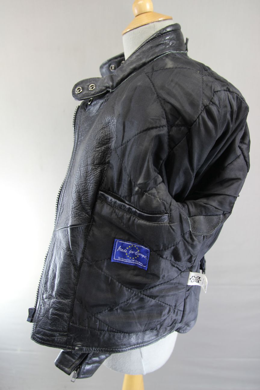 CLASSIC AKITO T-FORCE BLACK LEATHER BIKER JACKET: SIZE 14/36 INCH CHEST