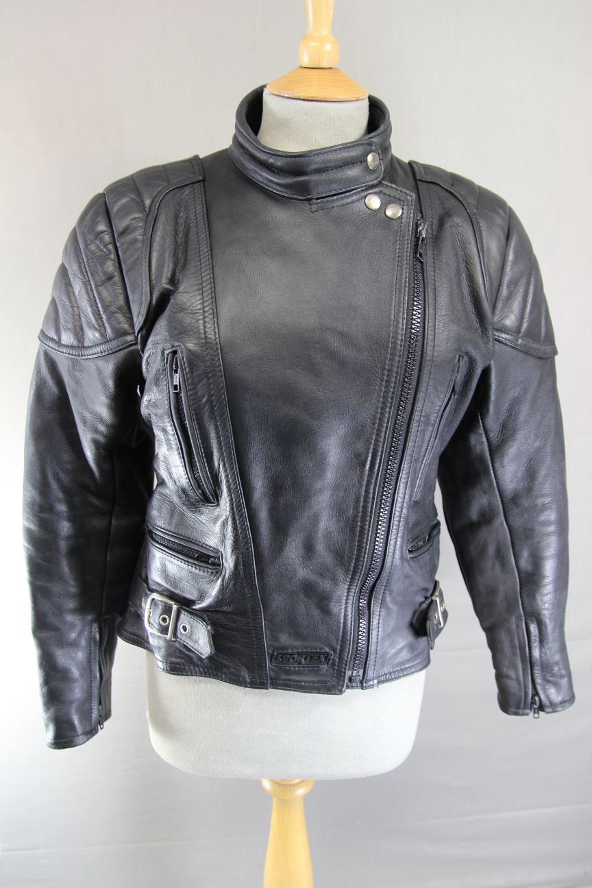 CLASSIC SPORTEX A5 BLACK LEATHER BIKER JACKET: SIZE 16/36-38 INCH CHEST