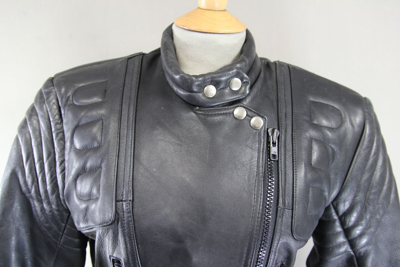 CLASSIC J&S LEATHERS BLACK BIKER JACKET: SIZE 14/36 INCH CHEST