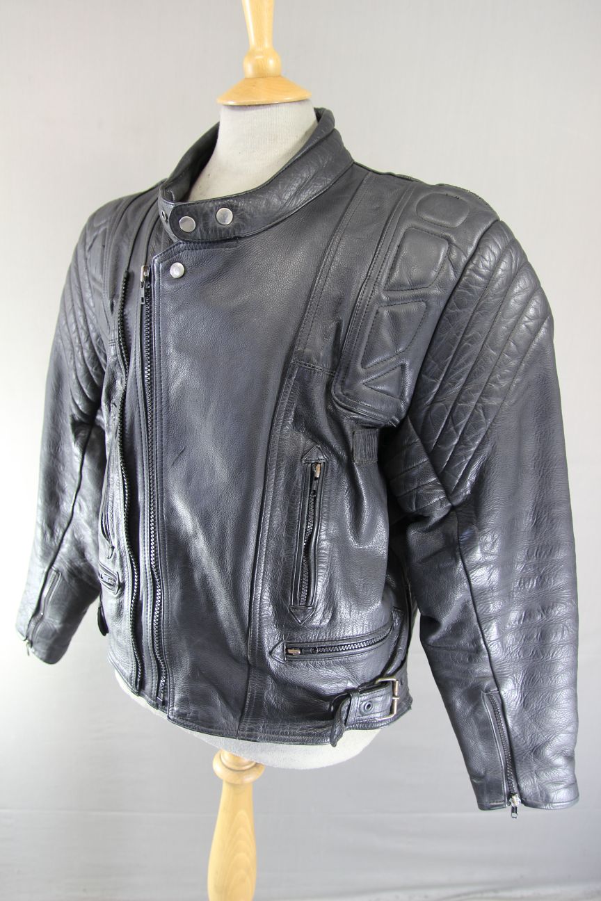 AKITO CLASSIC BLACK LEATHER BIKER JACKET WITH BACK PROTECTOR 42-44 INCH CHEST