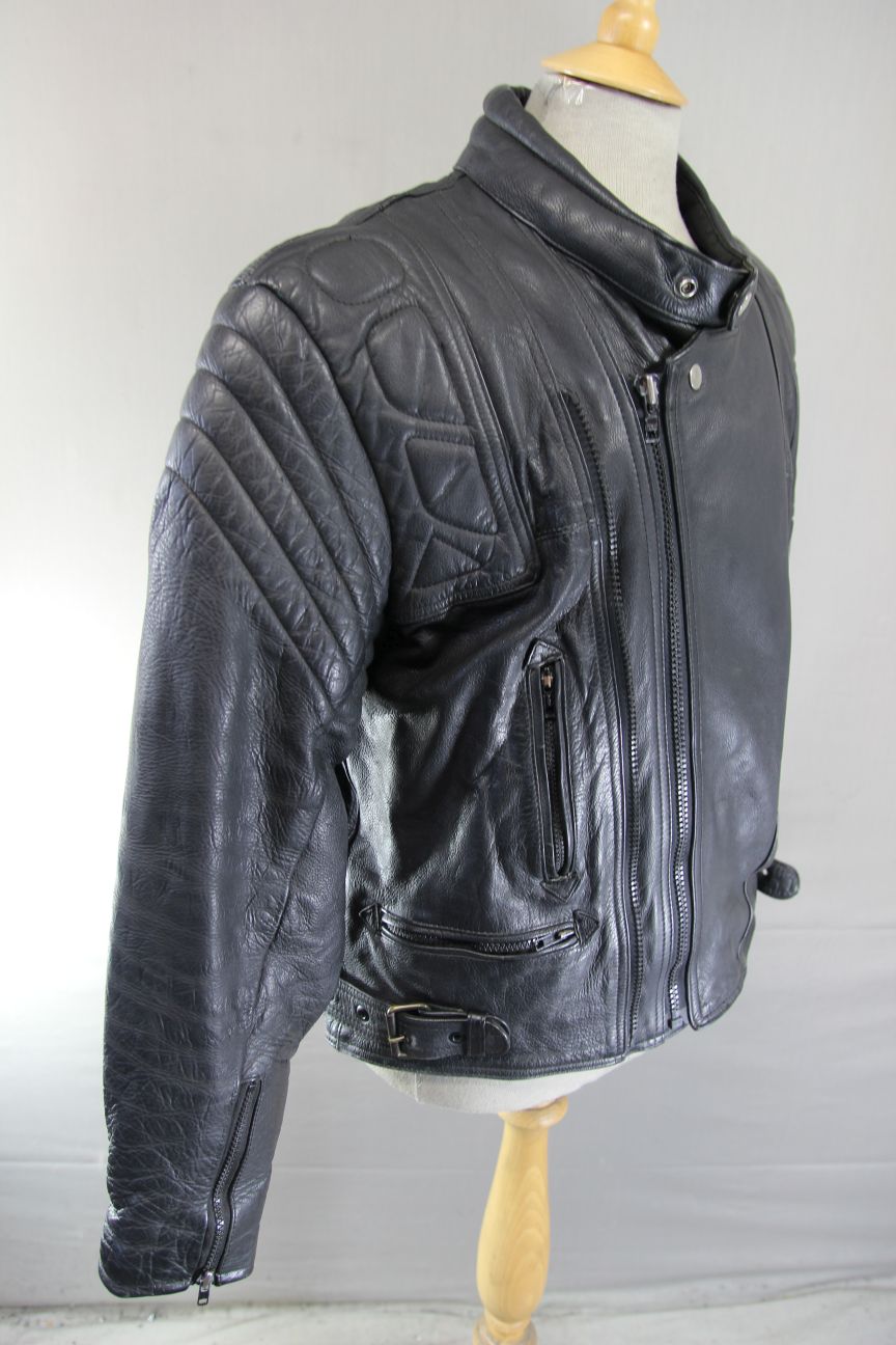 AKITO CLASSIC BLACK LEATHER BIKER JACKET WITH BACK PROTECTOR 42-44 INCH CHEST