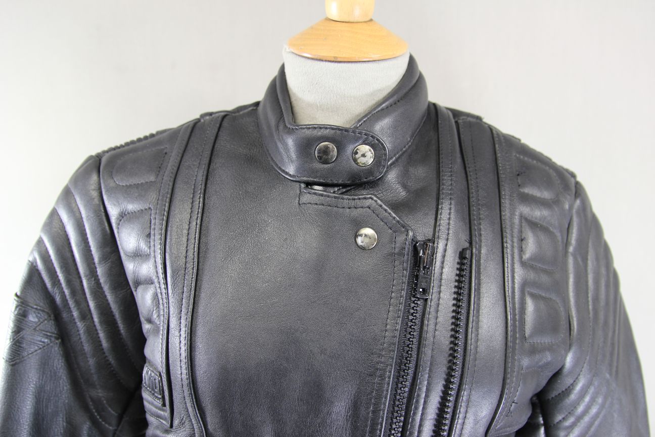 AKITO MERCURY PLUS BLACK LEATHER BIKER JACKET WITH BACK PROTECTOR: SIZE 10