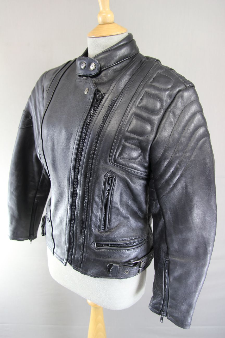 AKITO MERCURY PLUS BLACK LEATHER BIKER JACKET WITH BACK PROTECTOR: SIZE 10