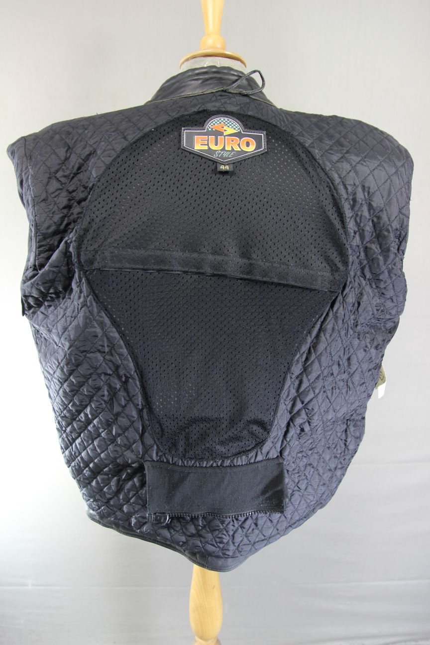 CLASSIC EURO STYLE BLACK LEATHER BIKER JACKET WITH BACK PROTECTOR 42-44 IN/LARGE