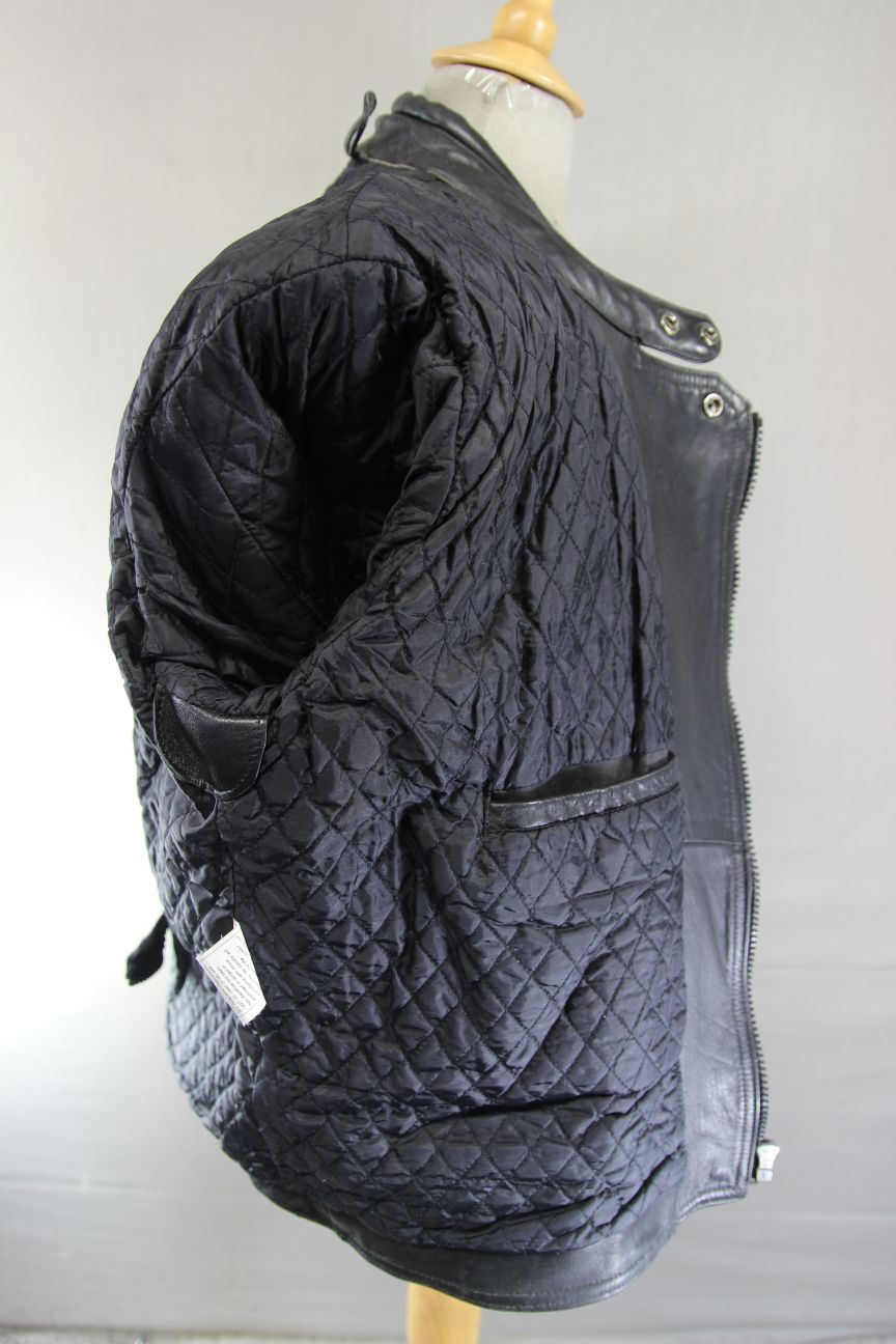 CLASSIC EURO STYLE BLACK LEATHER BIKER JACKET WITH BACK PROTECTOR 42-44 IN/LARGE
