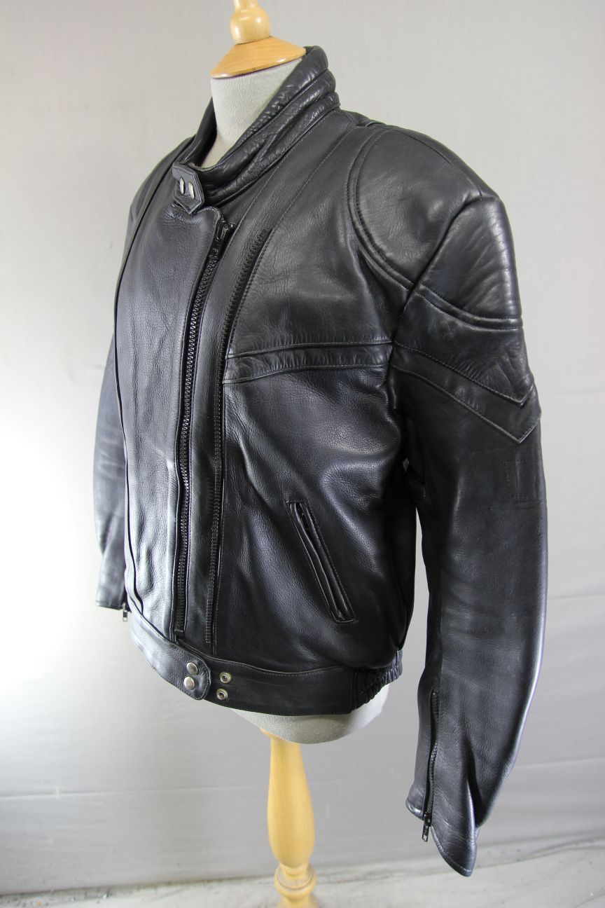 AKITO RAPIDE BLACK LEATHER BIKER JACKET + BACK PROTECTOR/THERMAL LINING: SIZE 14