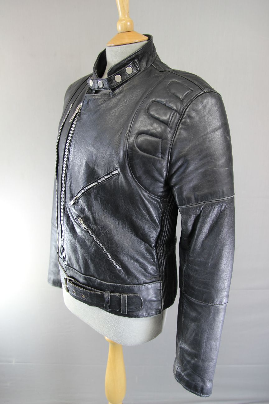 VINTAGE BLACK COWHIDE LEATHER NICE OF LONDON, PARIS & NEW YORK BIKER JACKET 38IN
