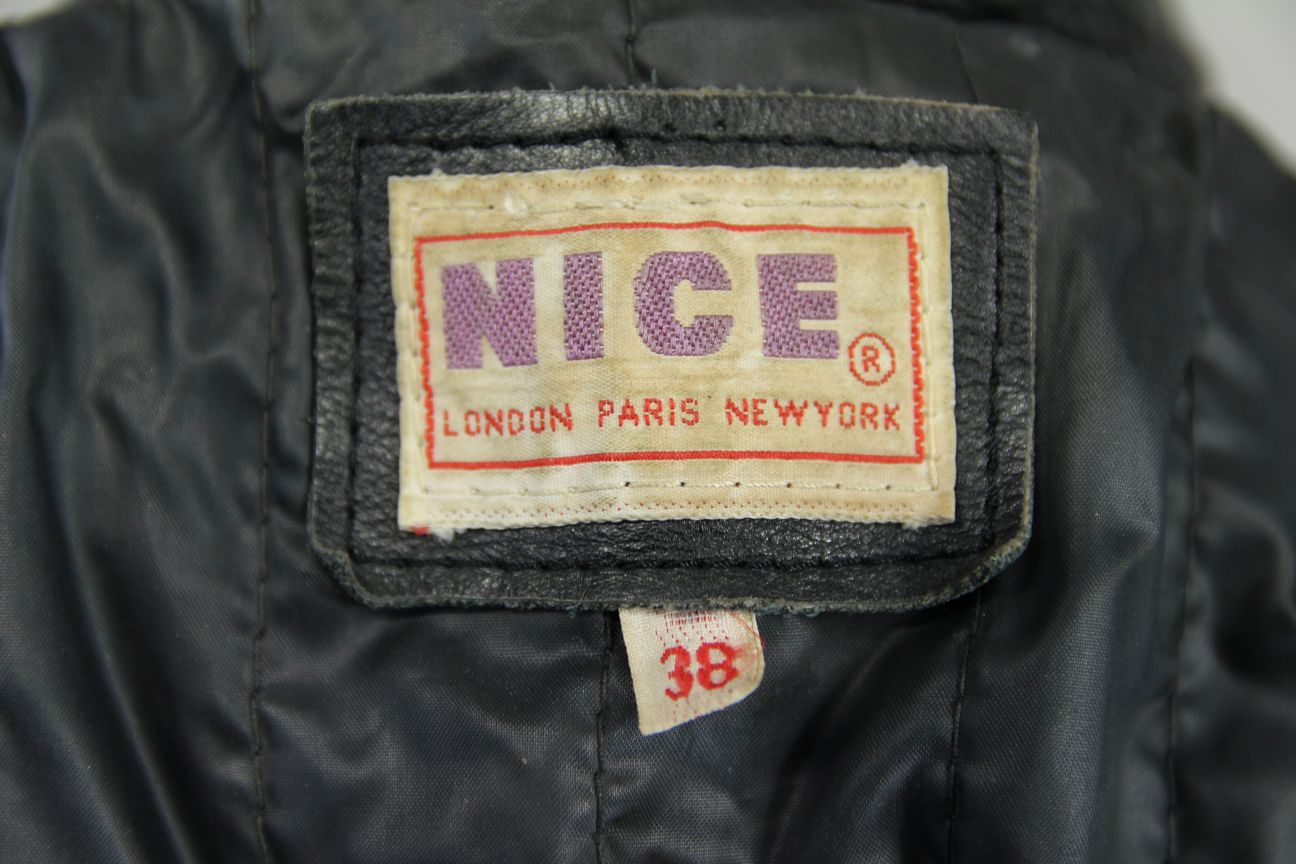 VINTAGE BLACK COWHIDE LEATHER NICE OF LONDON, PARIS & NEW YORK BIKER JACKET 38IN