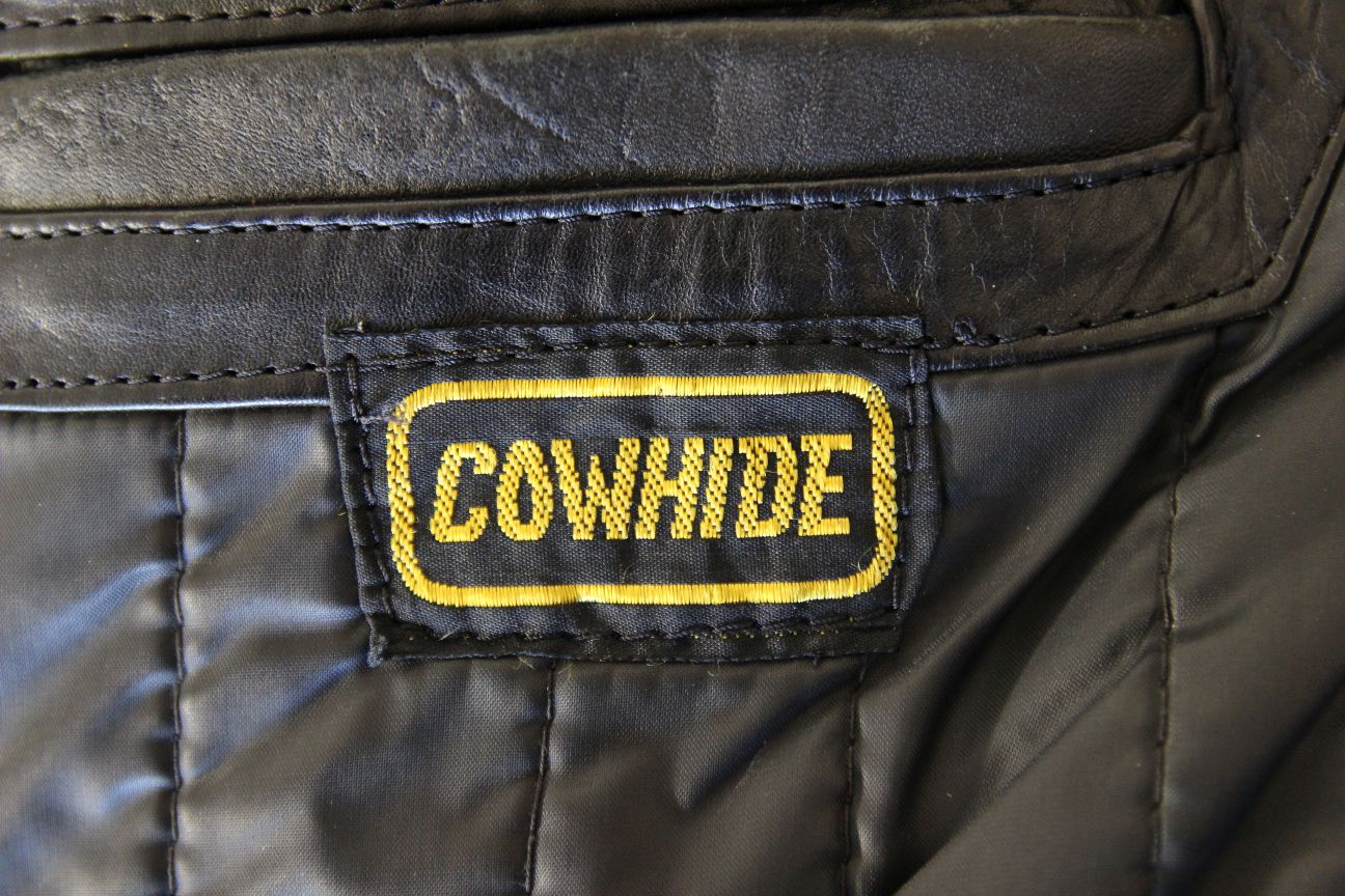 VINTAGE BLACK COWHIDE LEATHER NICE OF LONDON, PARIS & NEW YORK BIKER JACKET 38IN