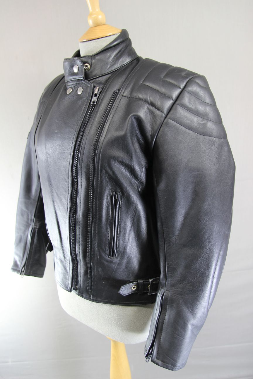 CLASSIC ASHMAN BLACK COWHIDE LEATHER BIKER JACKET: SIZE 14 36-38 INCH