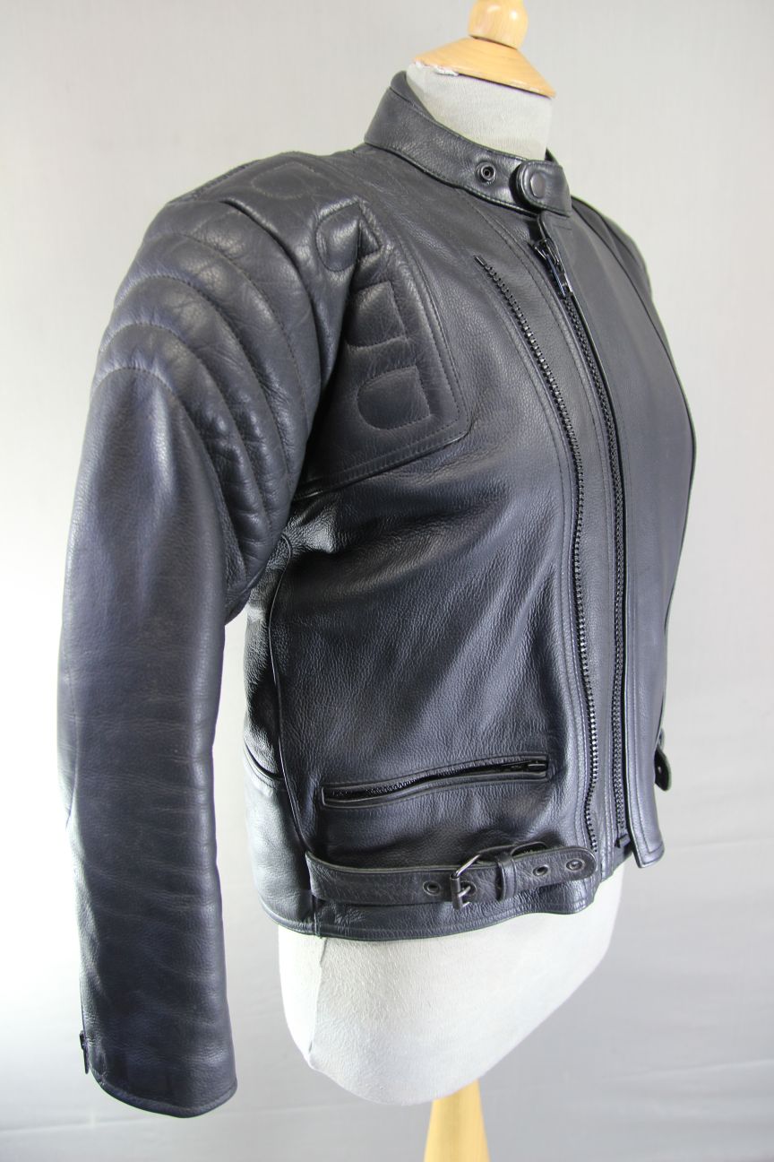 BOYS/CHILDS 'BABY BIKER' BLACK LEATHER BIKER JACKET WITH KNOX CE ARMOUR 36IN/4XL