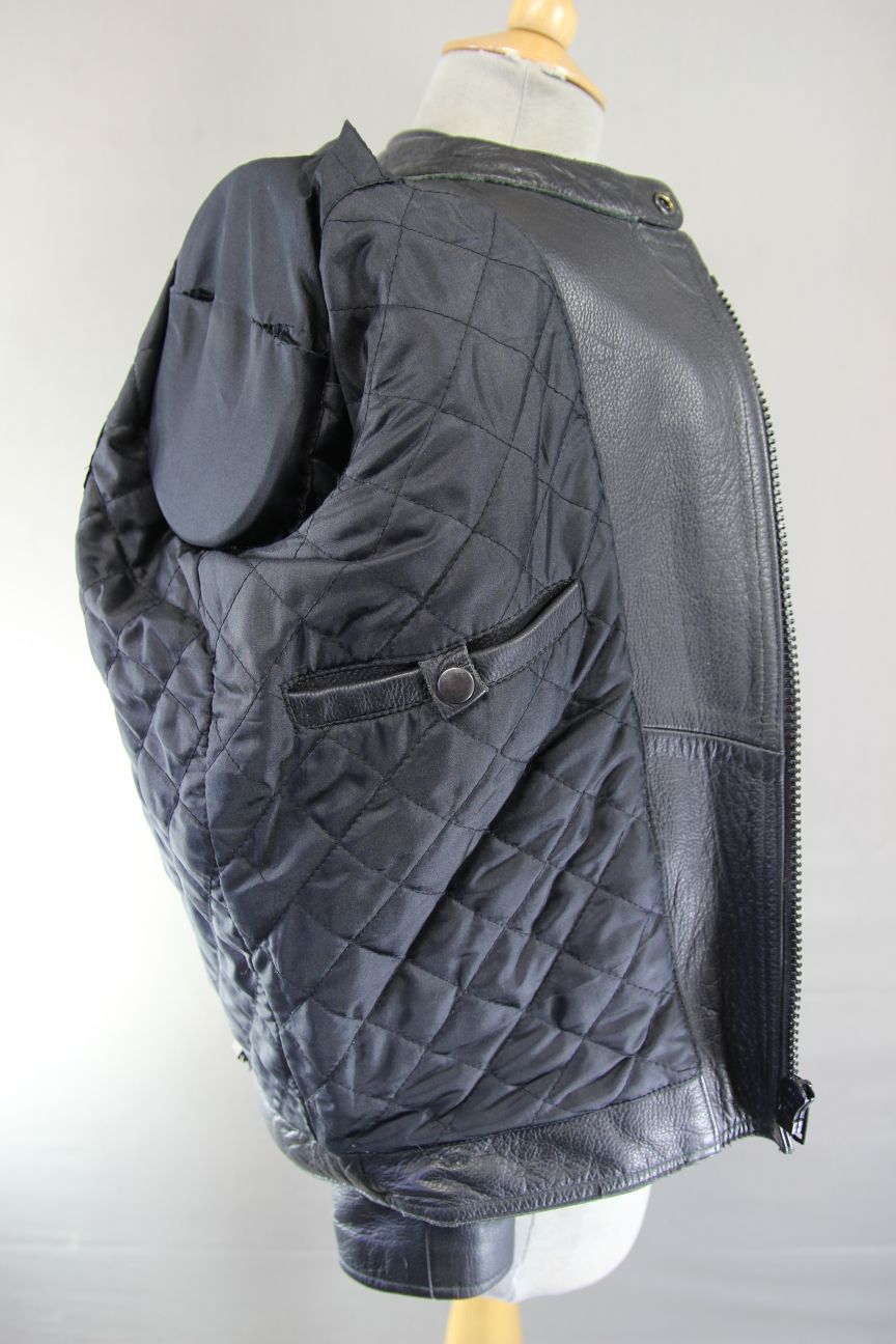 BOYS/CHILDS 'BABY BIKER' BLACK LEATHER BIKER JACKET WITH KNOX CE ARMOUR 36IN/4XL