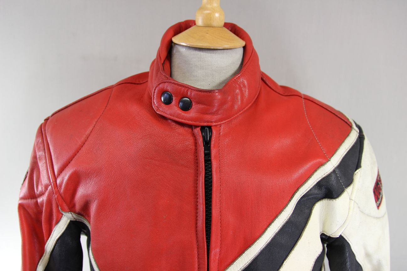 VINTAGE WEISE SPORTS COLLECTION BLACK, RED & WHITE LEATHER BIKER JACKET 36-38 IN