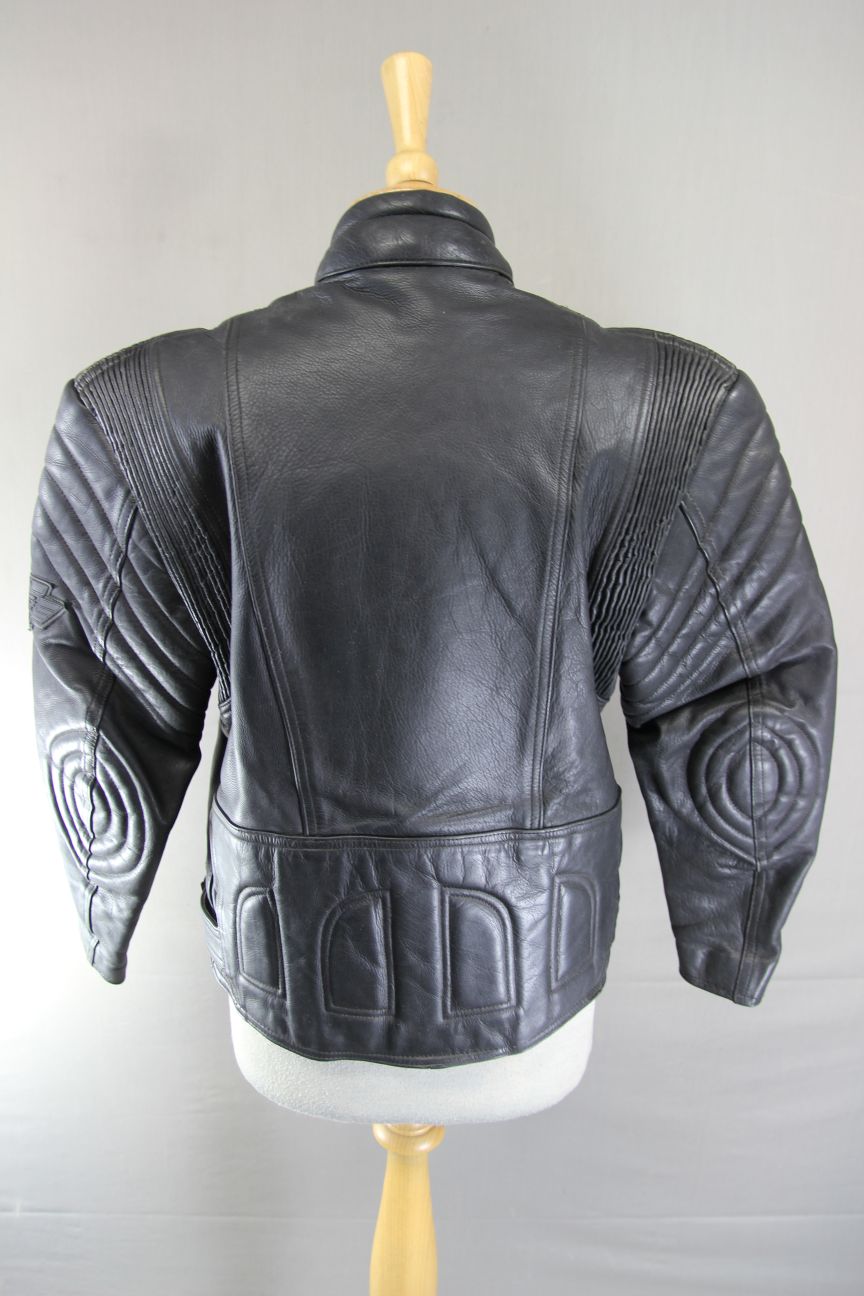 AKITO CLASSIC BLACK LEATHER BIKER JACKET WITH BACK PROTECTOR: SIZE 14
