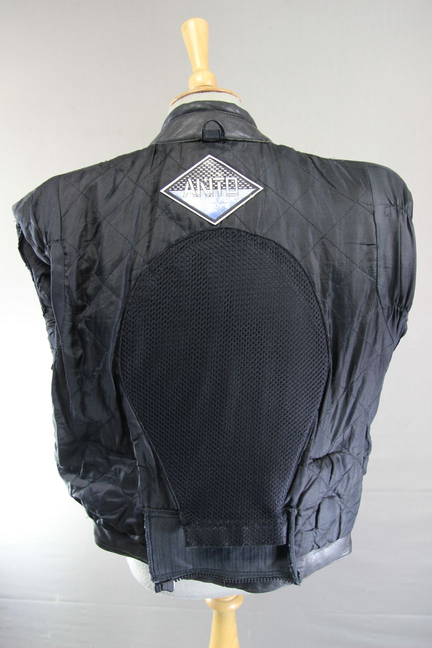 AKITO CLASSIC BLACK LEATHER BIKER JACKET WITH BACK PROTECTOR: SIZE 14
