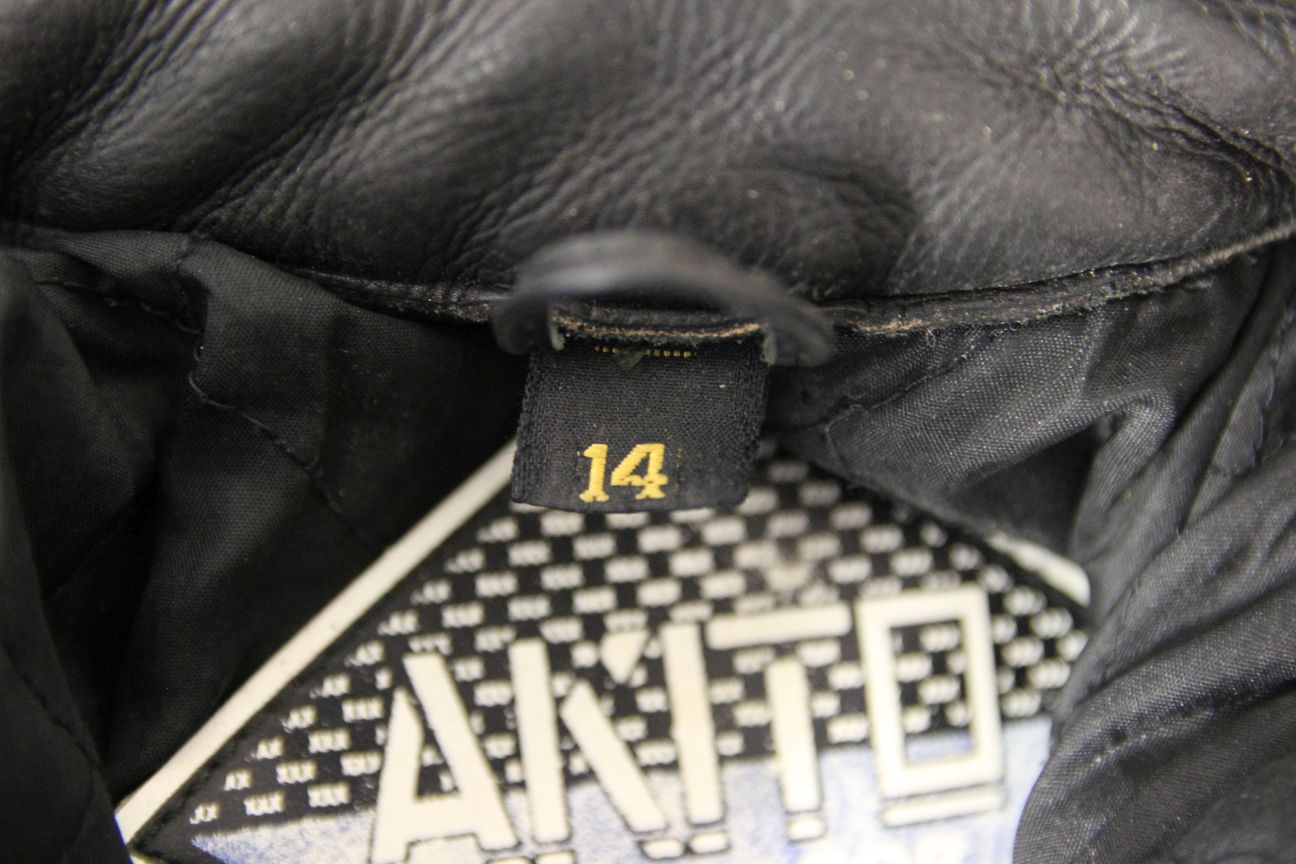 AKITO CLASSIC BLACK LEATHER BIKER JACKET WITH BACK PROTECTOR: SIZE 14