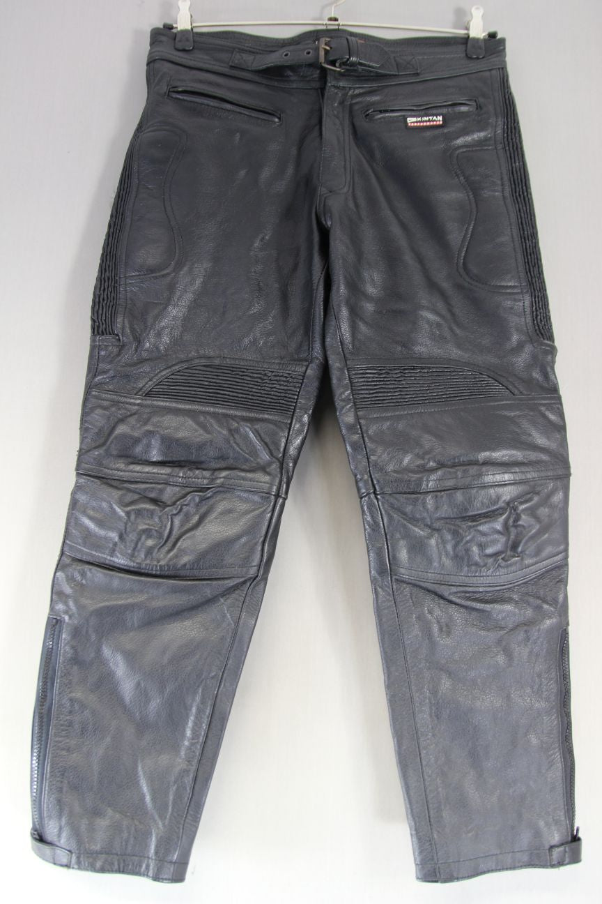 SKINTAN BLACK LEATHER BIKER TROUSERS: WAIST 32 INCH/INSIDE LEG 27 IN