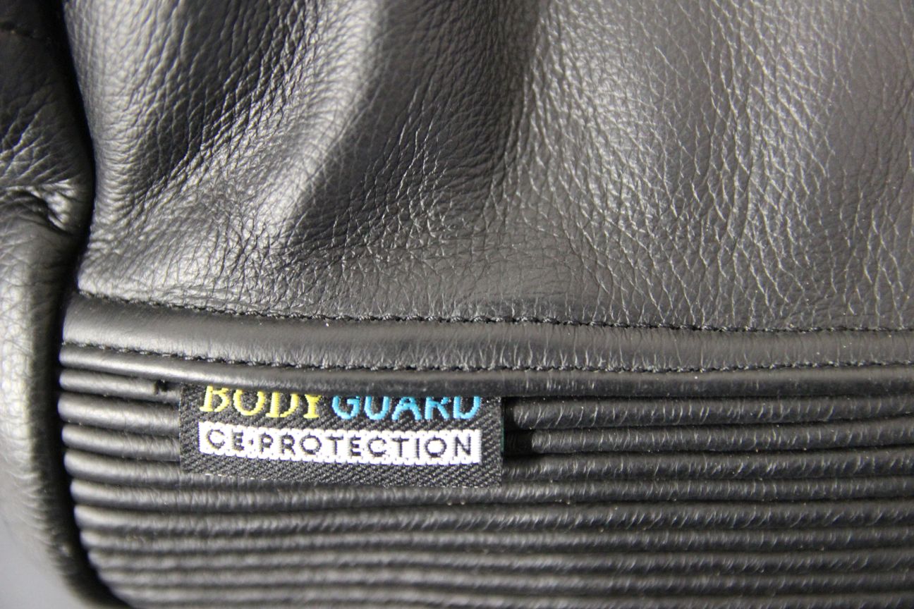 SWIFT INNOVATION LEATHER BIKER TROUSERS + KNEE ARMOUR SIZE 14: WAIST 30"/LEG 31"