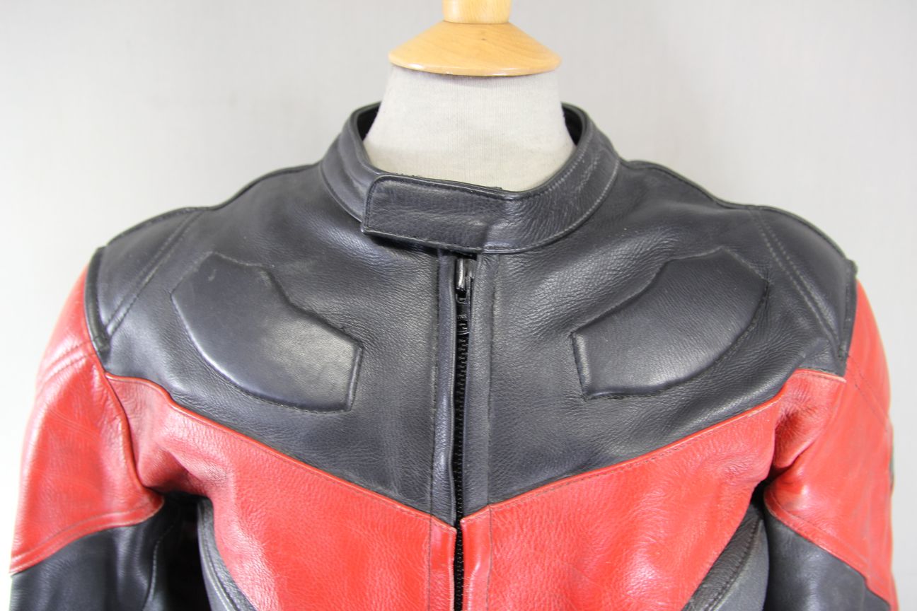 JTS BLACK, RED & SILVER LEATHER BIKER JACKET + PROTECTORS & THERMAL LINING 42 IN