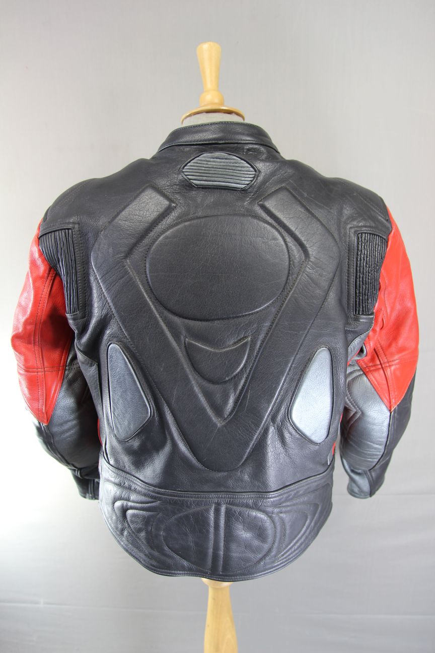 JTS BLACK, RED & SILVER LEATHER BIKER JACKET + PROTECTORS & THERMAL LINING 42 IN