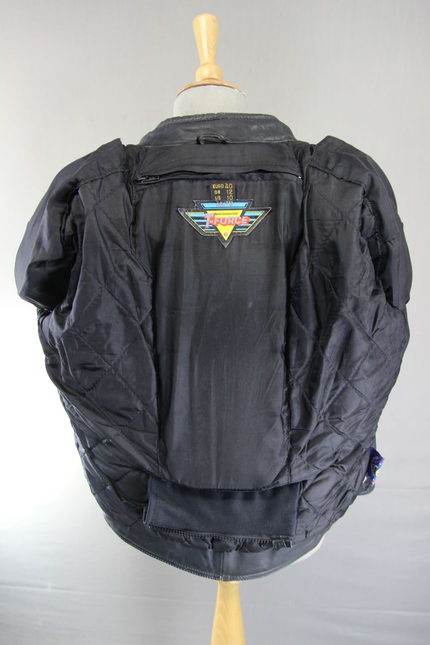 CLASSIC AKITO T-FORCE PLUS BLACK LEATHER BIKER JACKET WITH CE ARMOUR: SIZE 12