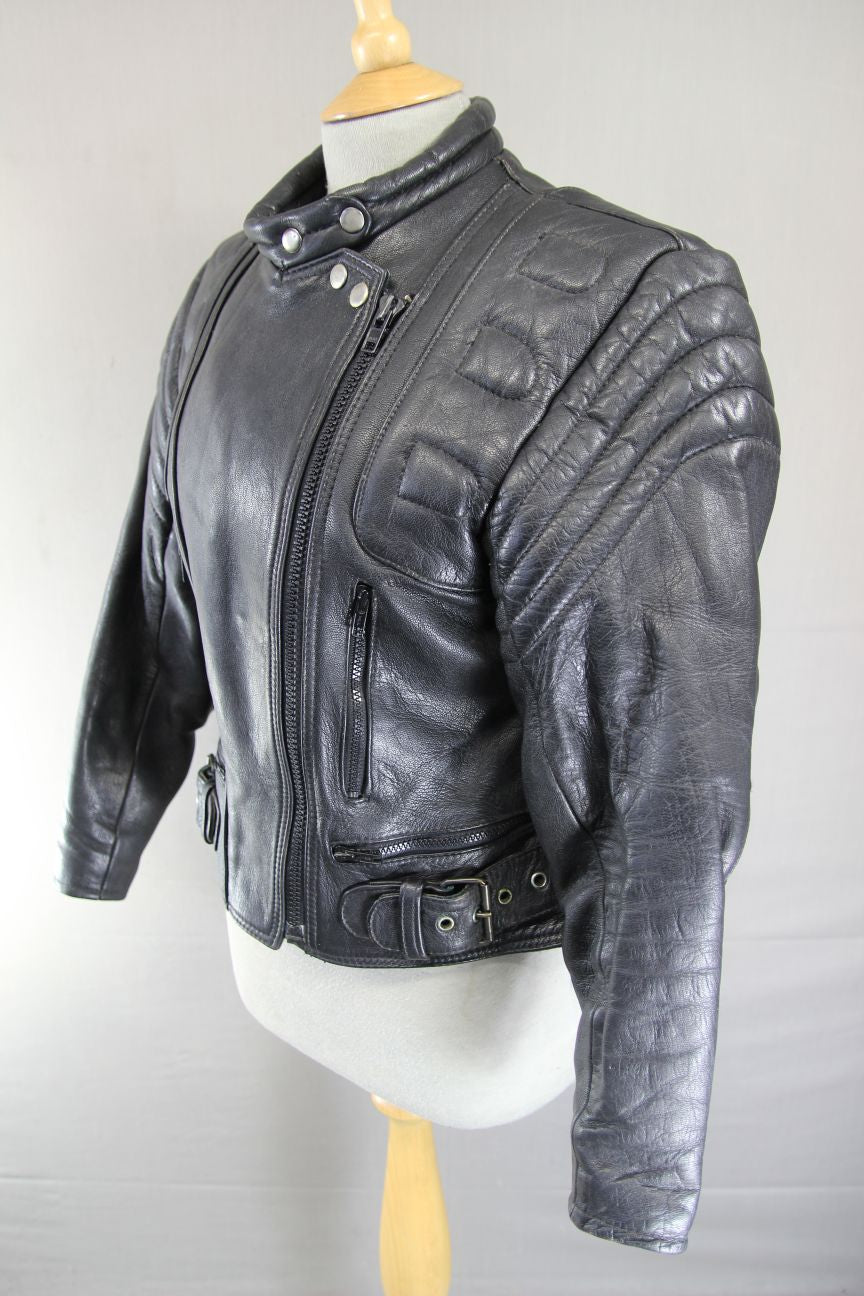CLASSIC J&S LEATHERS BLACK BIKER JACKET: SIZE 10/34 INCH CHEST