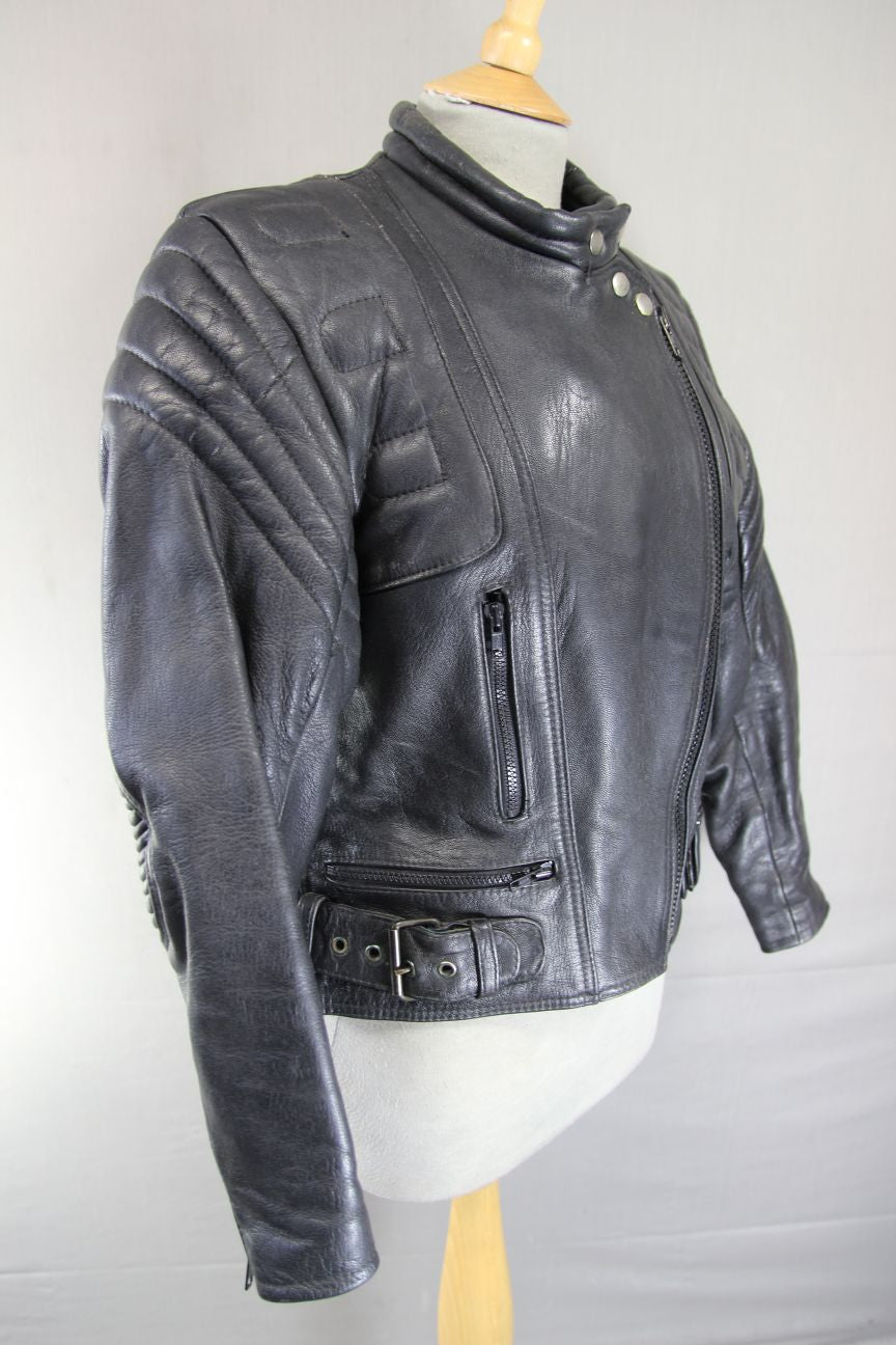 CLASSIC J&S LEATHERS BLACK BIKER JACKET: SIZE 10/34 INCH CHEST