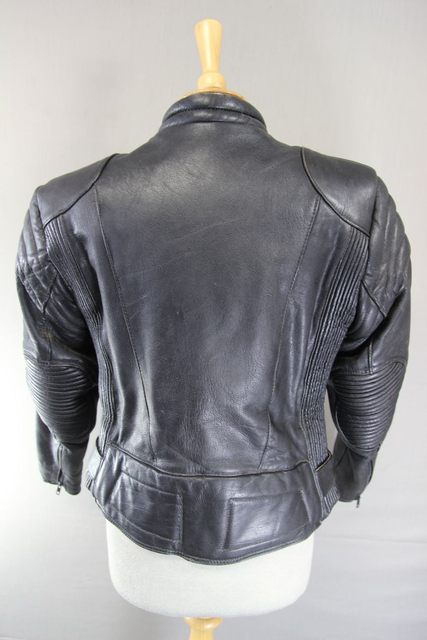 CLASSIC J&S LEATHERS BLACK BIKER JACKET: SIZE 10/34 INCH CHEST