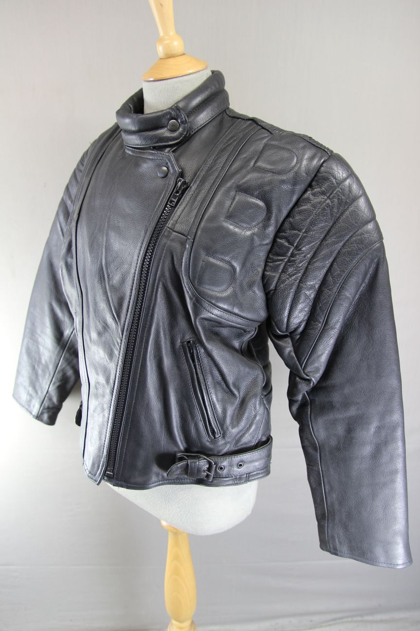 CLASSIC SKIN BLACK COWHIDE LEATHER LADIES BIKER JACKET 40 INCH CHEST/XL