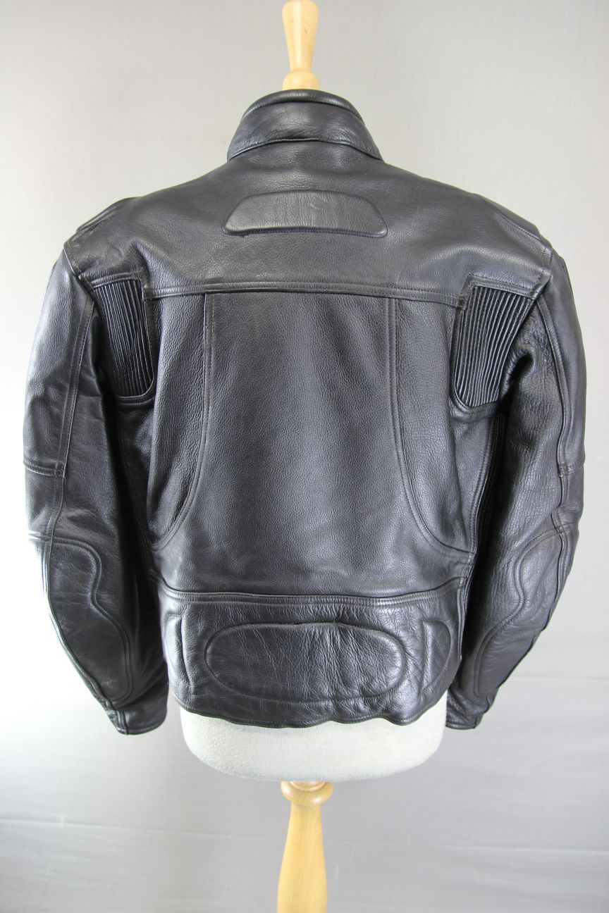 CLASSIC ALPINE WEAR BLACK LEATHER BIKER JACKET WITH BACK PROTECTOR: SIZE 16