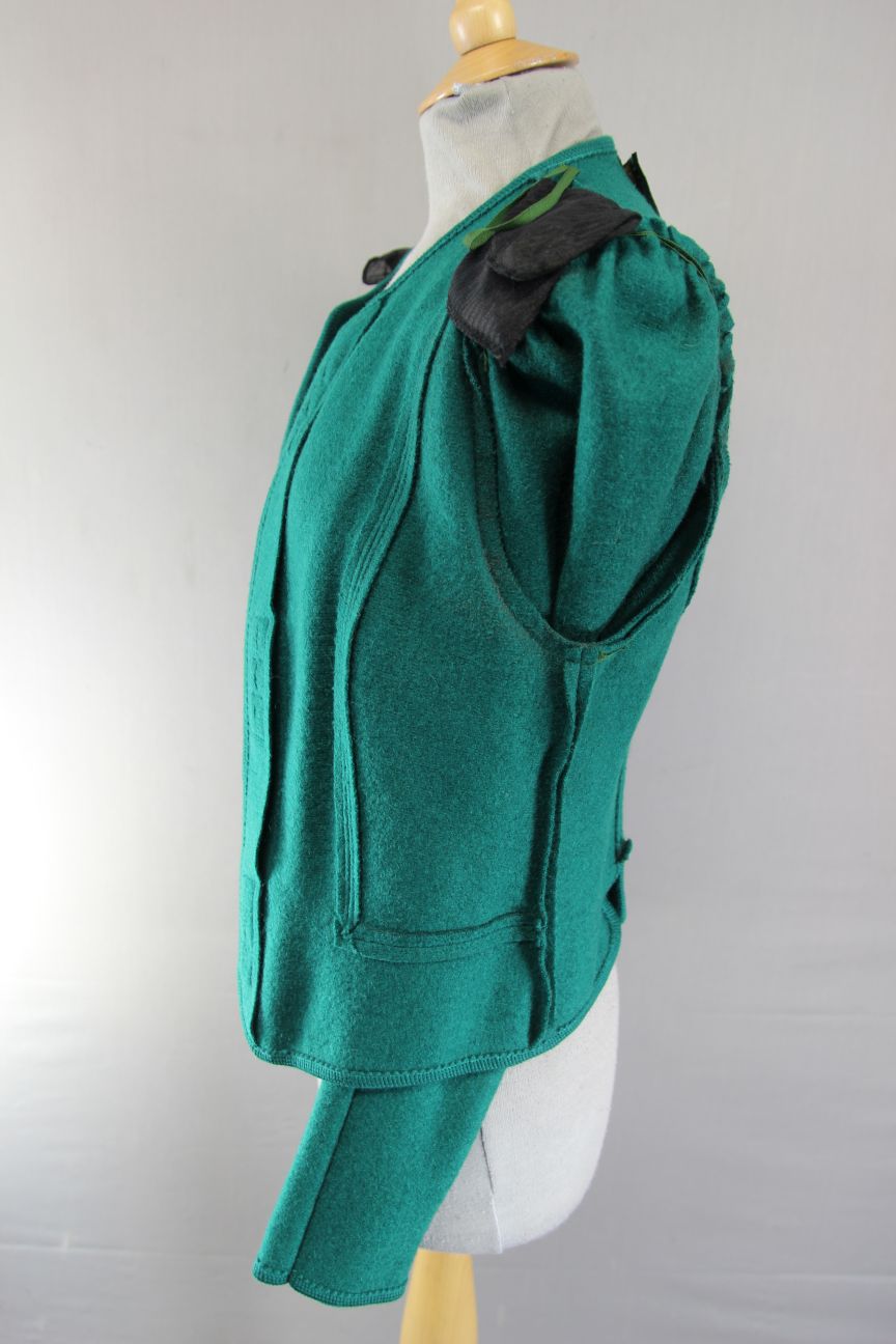 GIESSWEIN LADIES VINTAGE PURE WOOL GREEN & BLUE JACKET/TOP SIZE 12/34 INCH CHEST