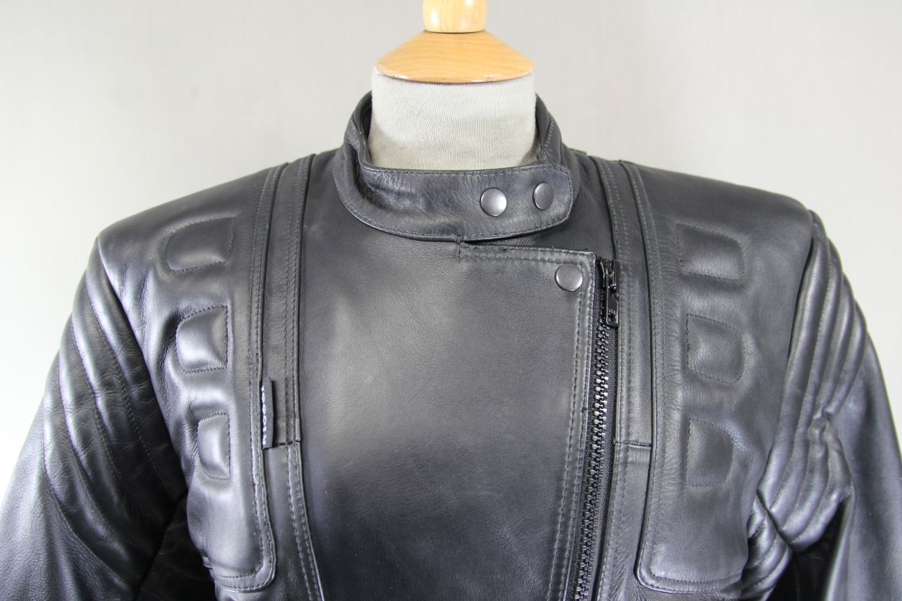 RIOSSI BRITISH DESIGNED & STYLED BLACK COWHIDE LEATHER BIKER JACKET: SIZE 18