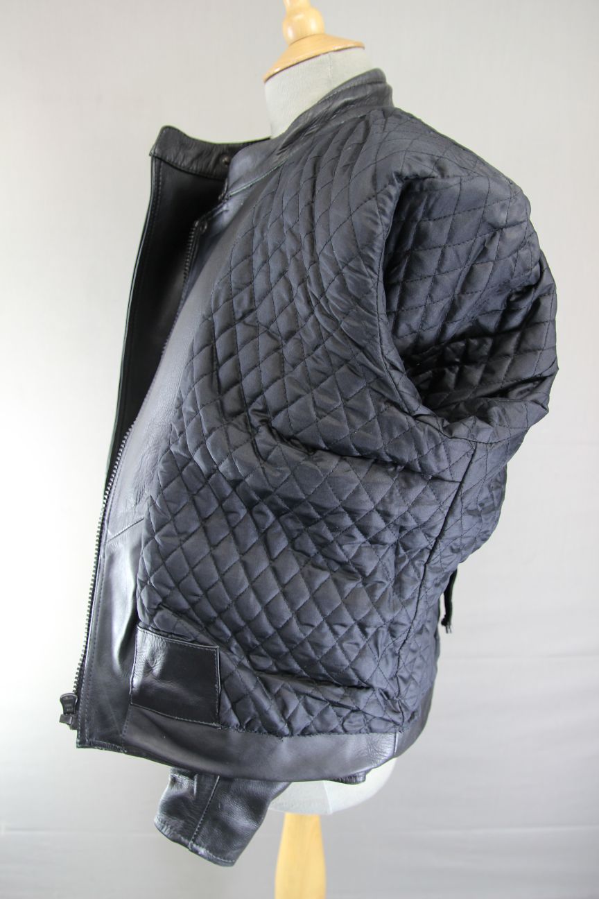 RIOSSI BRITISH DESIGNED & STYLED BLACK COWHIDE LEATHER BIKER JACKET: SIZE 18