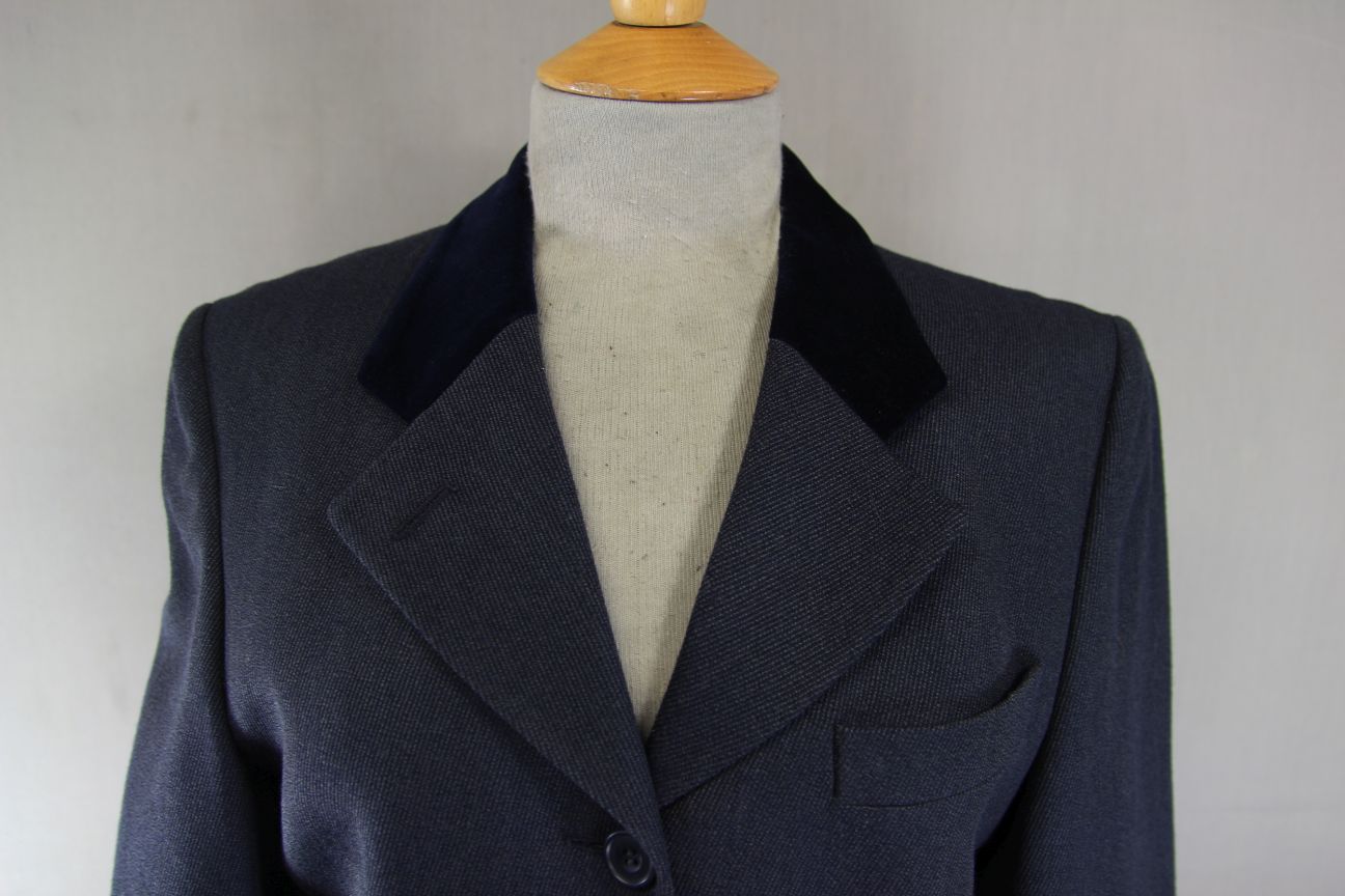 DAKS SIGNATURE BRITISH MADE LADIES EQUESTRIAN DARK BLUE PURE WOOL JACKET SIZE 10