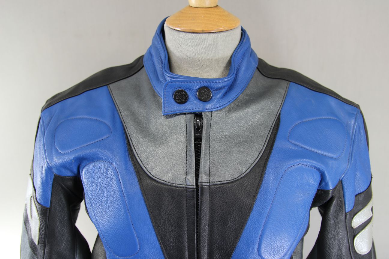 AXO SILVER, BLACK & BLUE LEATHER BIKER JACKET WITH SHOULDER & ELBOW ARMOUR 36 IN