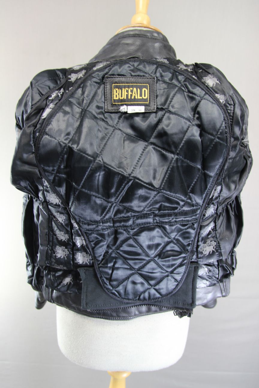 BUFFALO LADIES CLASSIC BLACK LEATHER BIKER JACKET: SIZE 10/32-34 INCH CHEST