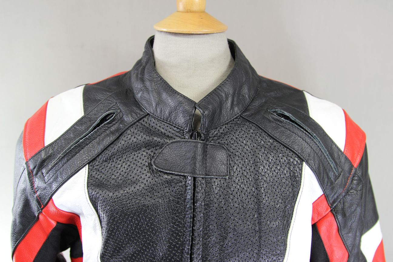 TEXPEED BLACK, RED & WHITE LEATHER BIKER JACKET WITH CE ARMOUR 44-46 IN/X LARGE