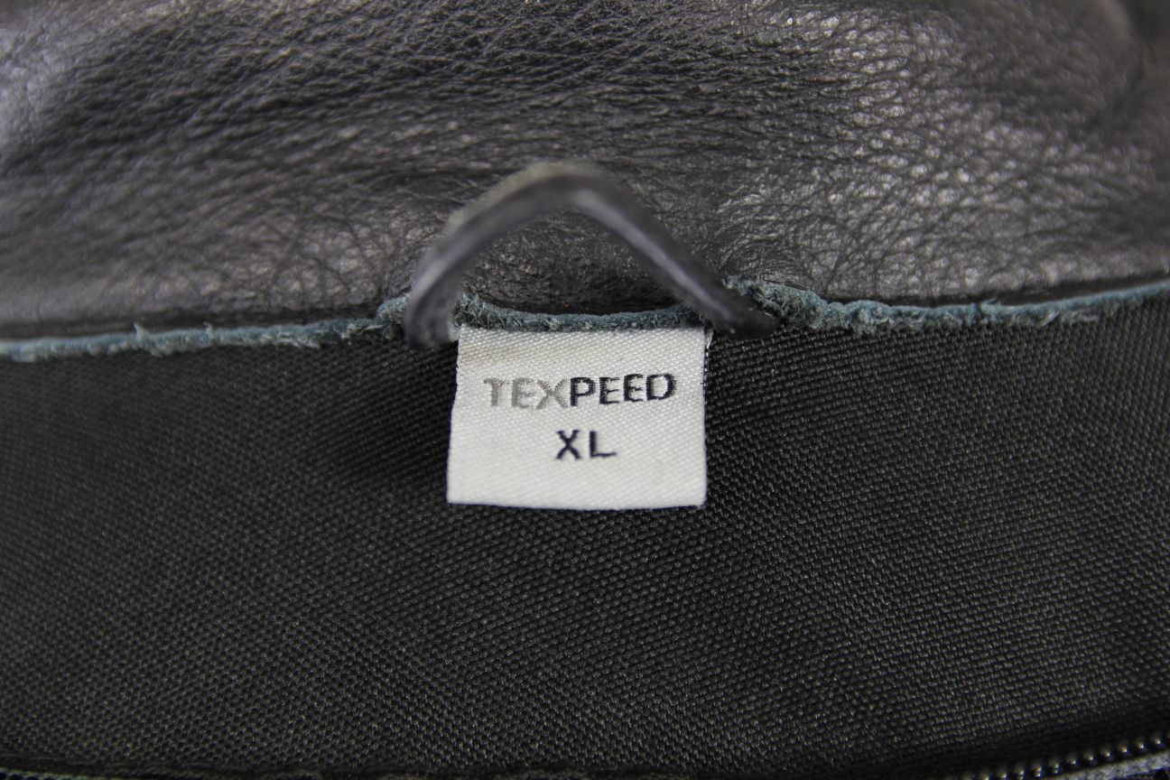 TEXPEED BLACK, RED & WHITE LEATHER BIKER JACKET WITH CE ARMOUR 44-46 IN/X LARGE