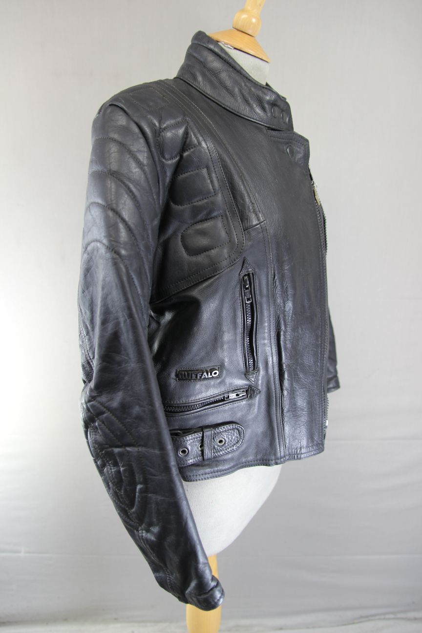 BUFFALO LADIES CLASSIC BLACK LEATHER BIKER JACKET: SIZE 12/36 INCH CHEST