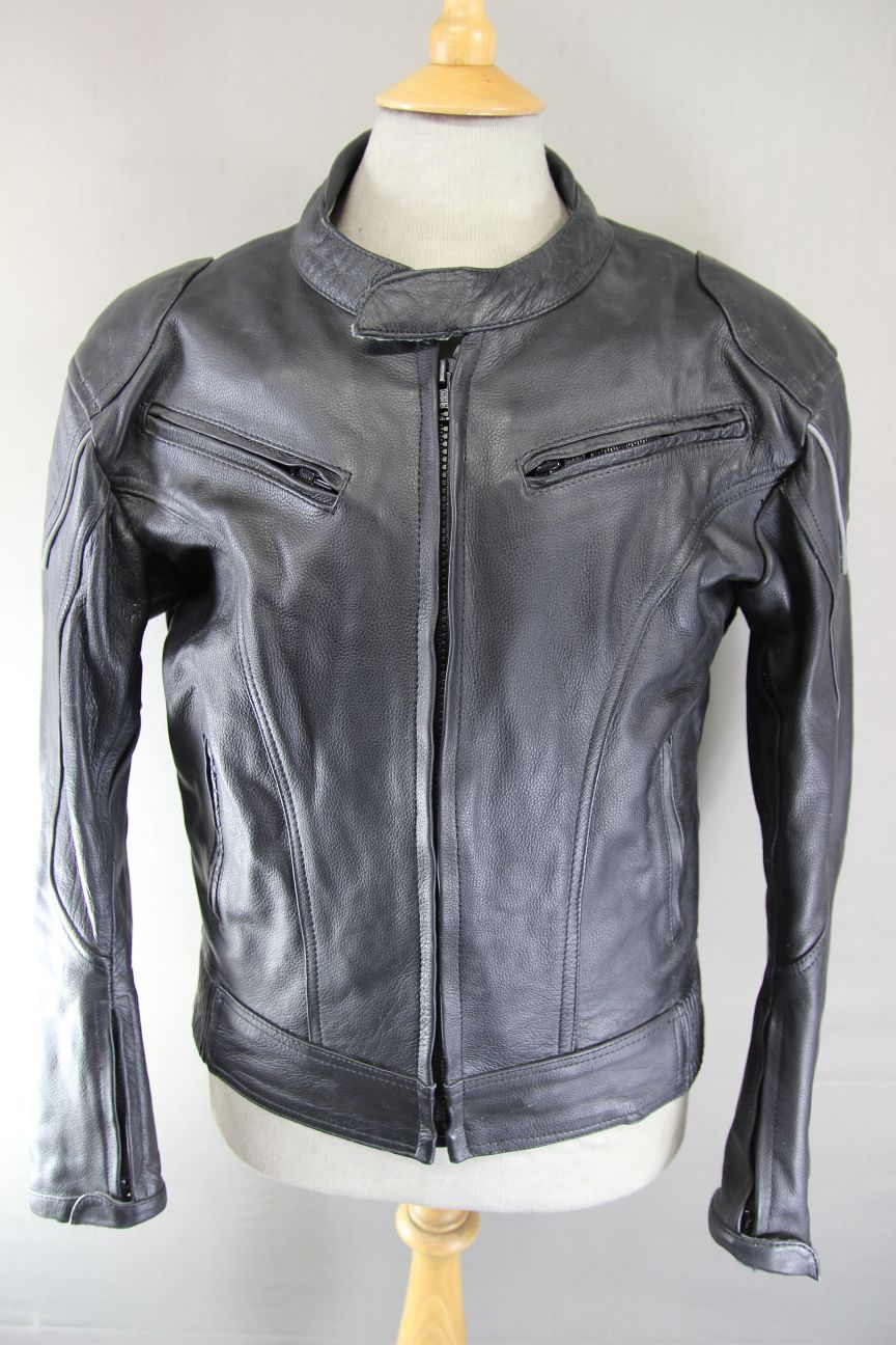 WHITE WINGS BLACK LEATHER BIKER JACKET WITH REMOVABLE BACK PROTECTOR 40 INCH/MED