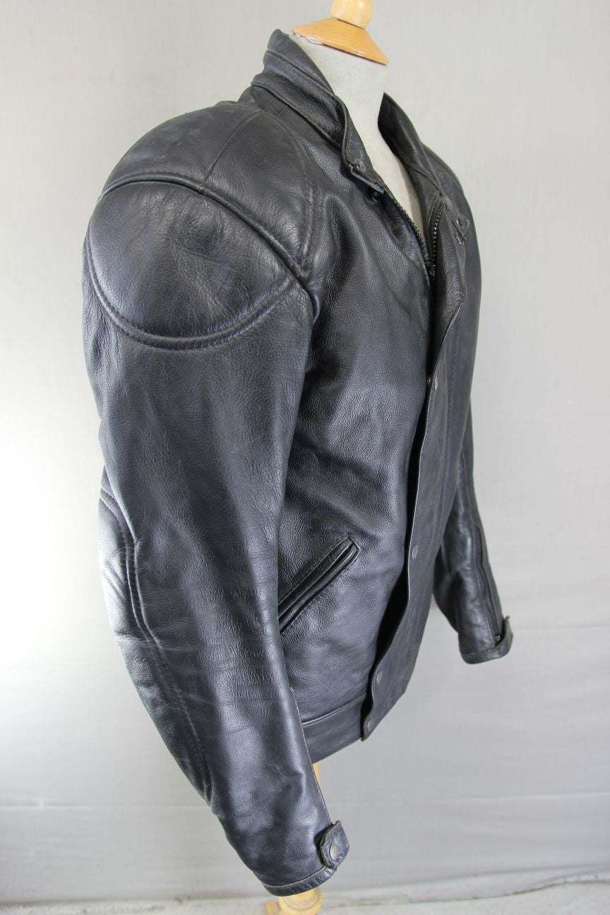 BRITISH MADE BTK LEATHERS BLACK COWHIDE BIKER JACKET WITH CE ARMOUR 38-40 IN/MED
